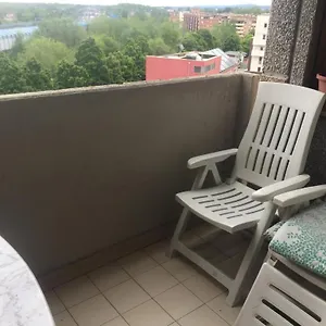 Stanza In Privato Zona San Vitale Alloggio in famiglia